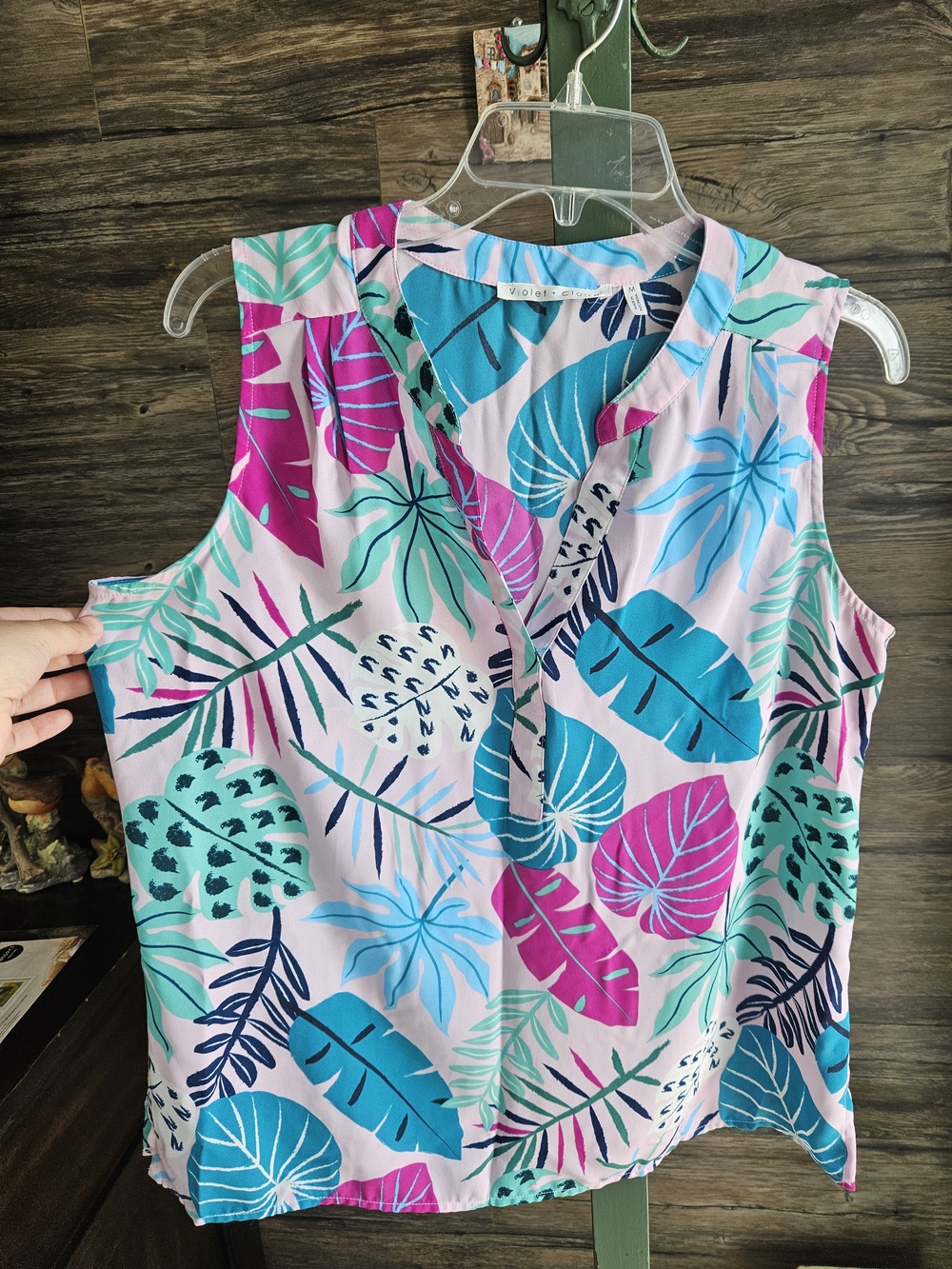 Violet & Claire Floral Leaf Top
